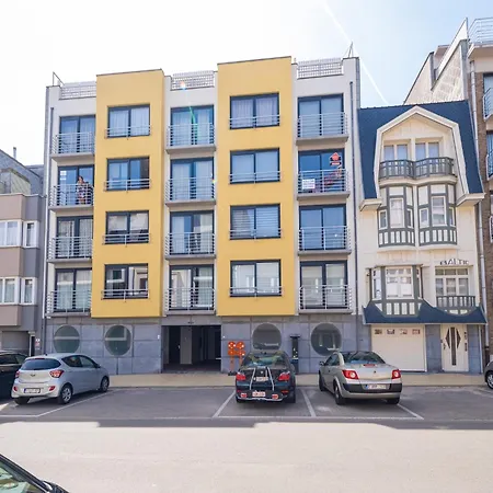 Apartment Flat Near Leopoldlaan With Side Sea View, Cleaning Included Middelkerke