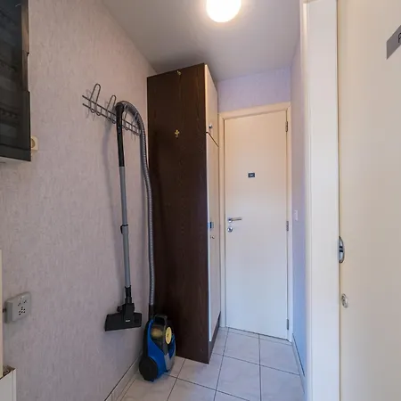Flat Near Leopoldlaan With Side Sea View, Cleaning Included Apartment *